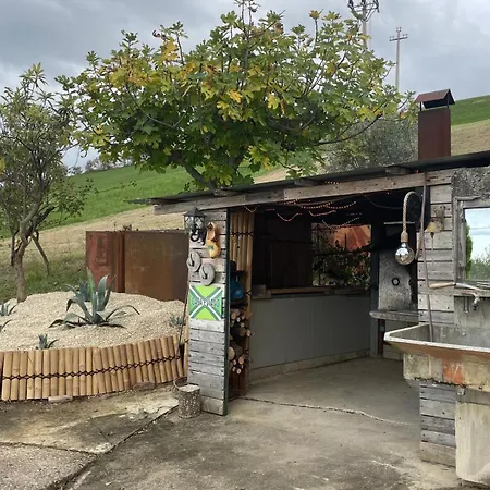 Casa Eviano, Il Adriatico Couette-café Carassai